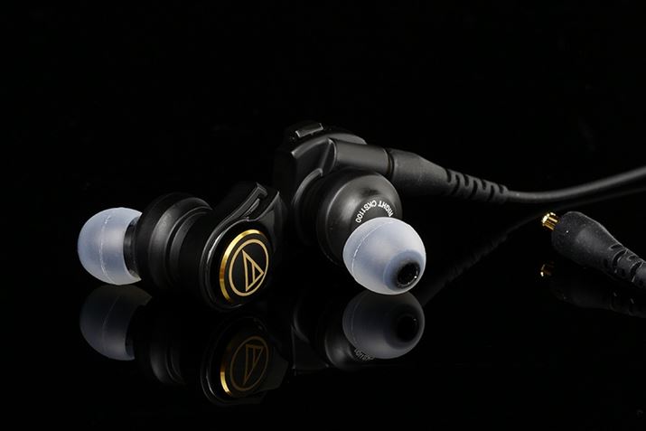 _Ci~bNhCo[2ڂ邽߁AIɂ啿ŃScBڂƉvĂ