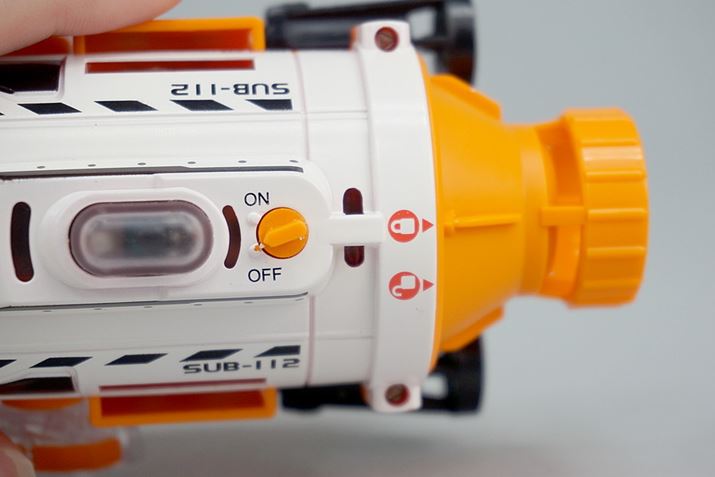 㕔ɂ́A{̂̓dXCb`܂