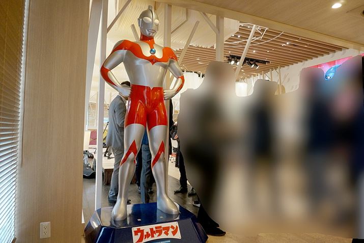 R{Ԓ́AEg}̗JtFɓW܂BLOBełƂ̂Ƃł