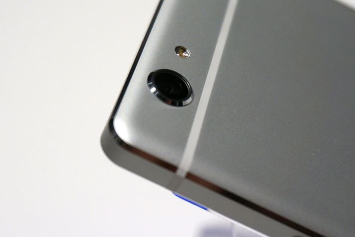 CJɂ͉f1300̃C[WZT[g