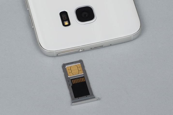 gp̂nanoTCYSIMJ[hBmicroSD[J[hg[ƈ̉Ă