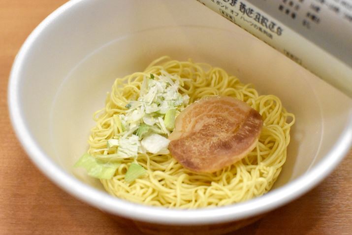 ���₭���J�b�v�ɕ��ׂĂ݂܂������A��͂�V���v���B�O���Ȃ����ȁH ���v���ȁH