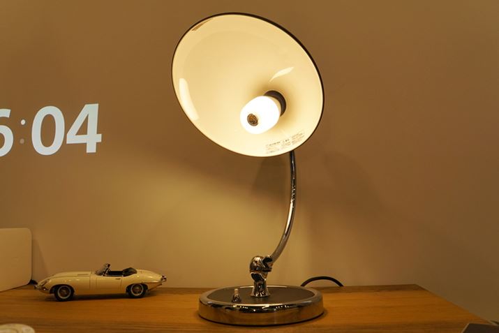 LED�d���X�s�[�J�[�����t����t�[�h�̑f�ނŉ��F�����ԈقȂ�̂ŁA���낢�뎎���Ă݂�Ɩʔ���