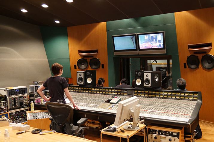 R[fBOɕKvȋ@ނuꂽRg[[ACuƂȂ