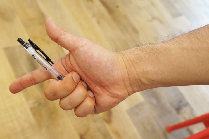 ył͂ȂP4`dr̂悤ȒẐłȂBwŊSɈ荞߂鑾̂ق͂₷