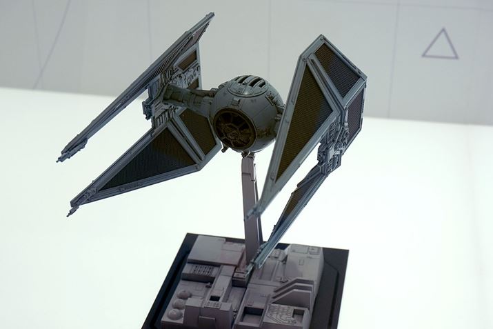 �v�����f���u1/72 �^�C�E�C���^�[�Z�v�^�[�v��7���̔����\��B���i�͐ō�2,592�~�ł�