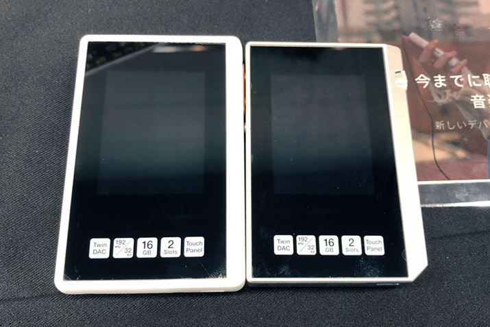 uprivate XDP-20vijƁuprivate XDP-30RviEjׂƂB{̃TCYقǑ傫ȂĂ