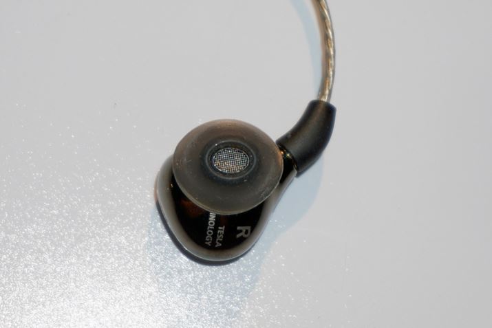 AK T8iE����ȉ~�`��̃m�Y�������������̗p����