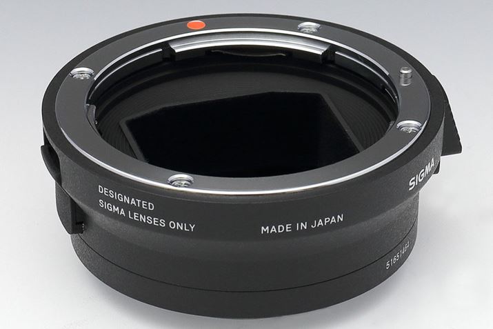 A_v^[̑ʂɂ́uDESIGNATED SIGMA LENSES ONLYvuMADE IN JAPANvƏĂ
