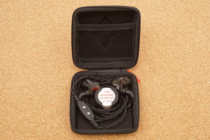 12hCo[𓋍ڂJH AUDIÕJX^IEMuThe Siren Series RoxannevꂽƂ