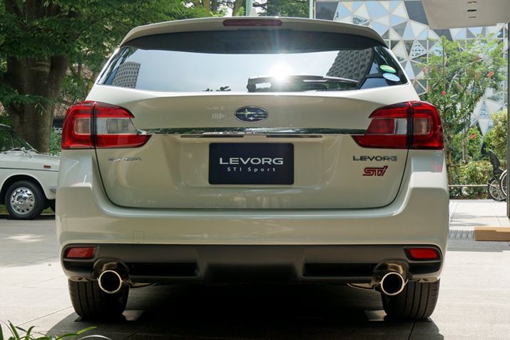 ^̃}t[Jb^[tĂ_AAfUC̓ƂȂĂ