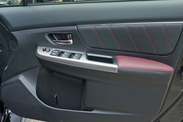 hAgȂǂpfUCBԂXeb`ƃ{h[̃U[ɂgĂ