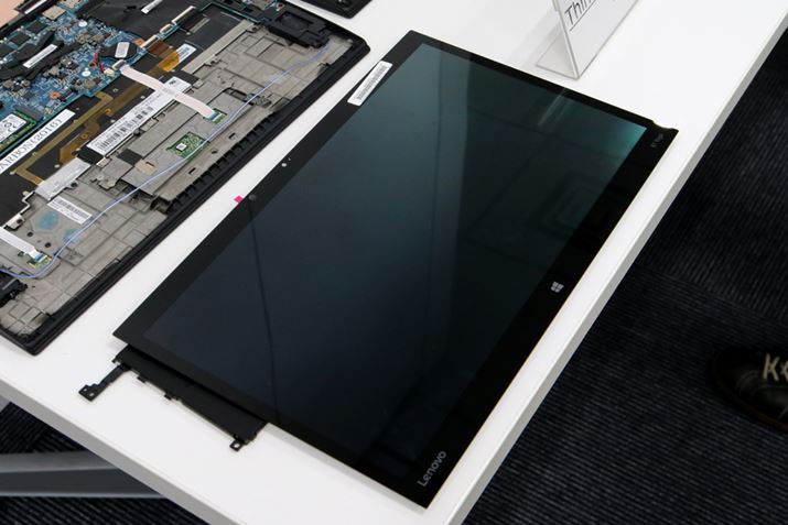 ThinkPad X1 Yoga̗L@ELfBXvCjbg