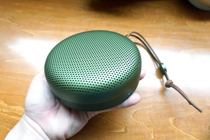 h[^̓IȃfUC̗pBB&O PLAYBluetoothXs[J[ōŏTCYƂȂĂ