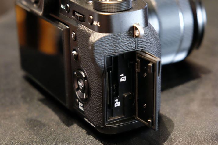 UHS-IIΉ̃fASDJ[hXbg̗p