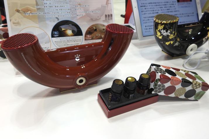 WZbgɂ̓A}3ނȂǂZbgɂȂĂ