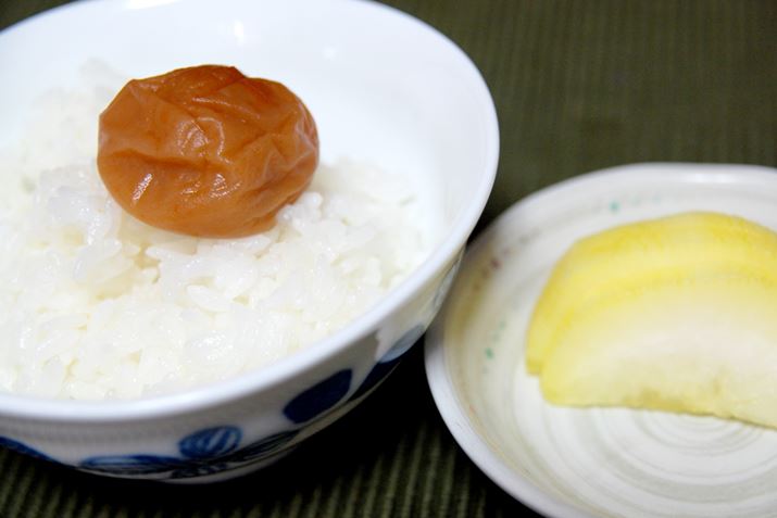 ݂ȂA悭mBĂƔ~́AQ̑gݍ킹