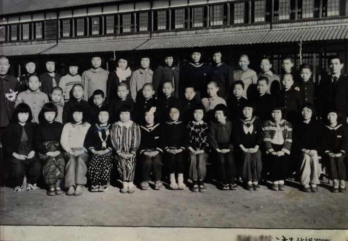 2̏dȂAvfčĂꂽʐ^BLCɎdオĂ܂