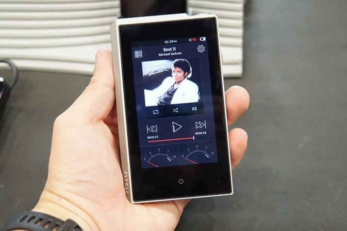 COWON�uPLENUE M2�v�B8�����{�����\��ŁA���̉��i��84,780�~