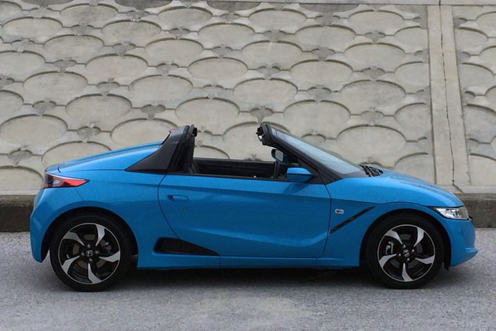 �z���_�uS660�v�ł́A�t�����g�t�F���_�[�̃��[�o�[�ƃ��[���o�[�̃��C�����p�x�I�Ɉ�v���Ă���