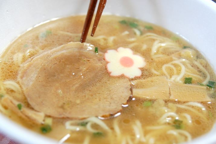 `[V[͑唻ŐH׉\BJbv˂̃`[v́A܂܂