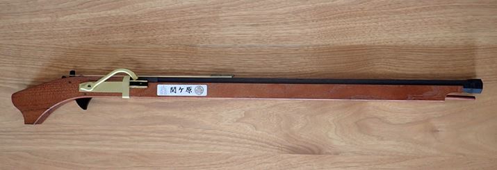 �Γ�e���S���S�C��6�A�ʂł���B���i��3,800�~