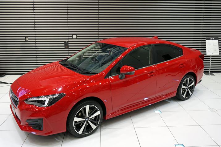 �{�f�B�́A�V�����f�U�C���R���Z�v�g�uDYNAMIC×SOLID�v�̖��O�ǂ���A��������J�^�}����������������