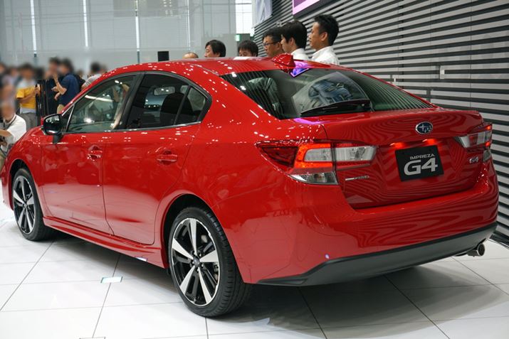 �{���l�b�g����{�f�B���ʁA�g�����N�ɂ����Ă̂����ь`�̃��C���������Ȉ�ۂ�