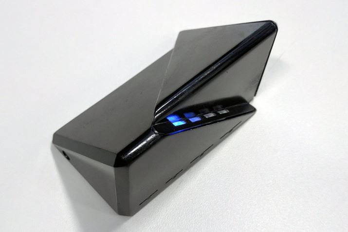 NTT�h�R���̃|�[�^�u��SIM�Z�p�𗘗p����Cerevo��SIM�`�F���W���[