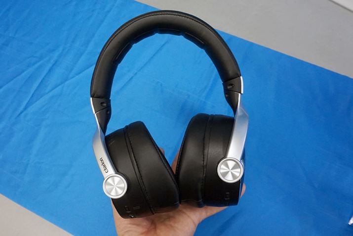 ʂ݂ƁAC[pbh̑OŊpxႤƂƊmFł