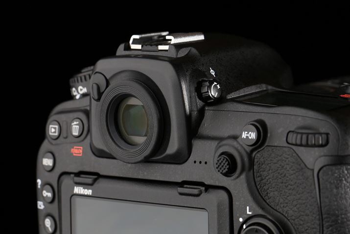 엦100̌wt@C_[̗pBΊp엦30.8x̍Lp\t@C_[