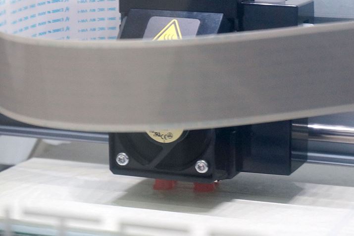 ���΂炭���߂Ă���ƁA�X�e�S�U�E���X�̑��Ǝv���镔�����ł��Ă��Ă��܂����I