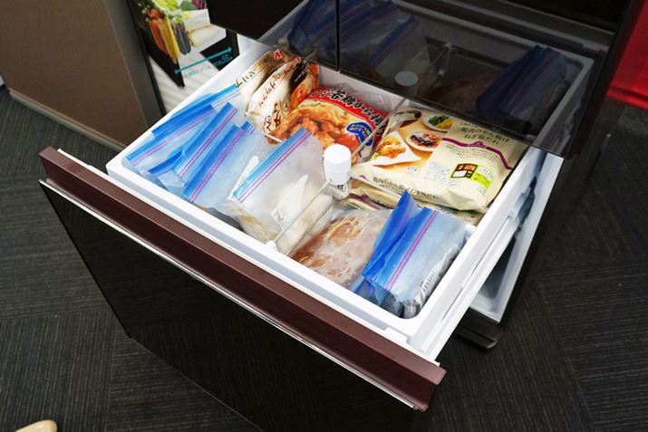 ԏ̃P[Xɂ́A̎d؂𑕔