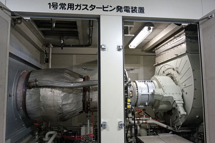 펞ł́AKX^[r2̃[e[Vŉ^pĂAIɊpĂ