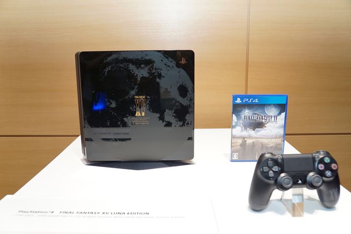 PlayStation 4 FINAL FANTASY XV LUNA EDITION