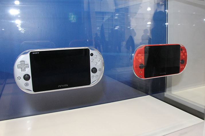 PS Vita̐VFƂȂVo[ƃ^bNEbh