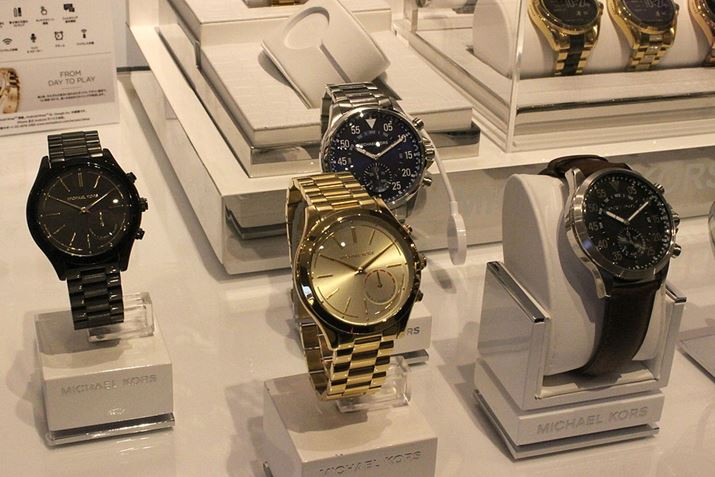 MICHAEL KORS ̃nCubhX}[gEHb`