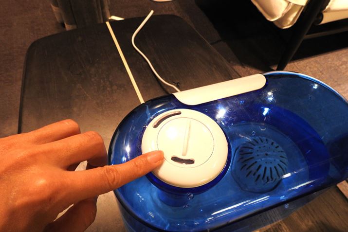 �~�X�g��f���o���m�Y���́A�蓮��360°��]�������邽�߁A�����o�����������݂ɒ����\