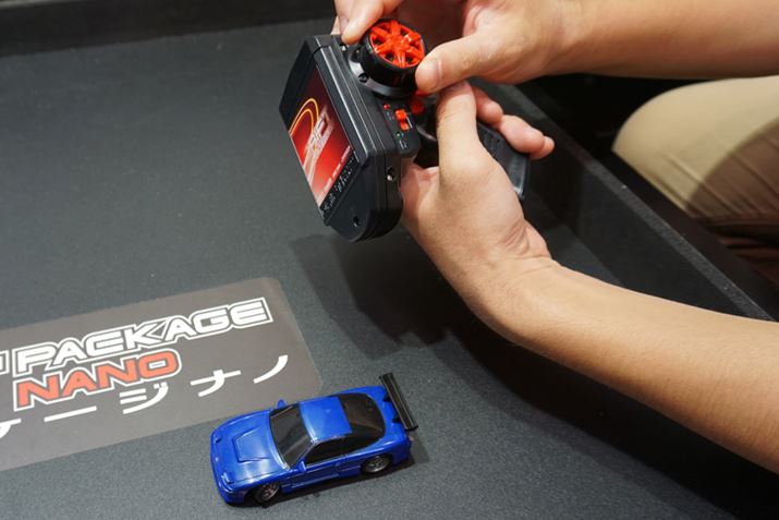 �R���g���[���[�̃g���K�[�������ƃX���b�g���i�A�N�Z���j�n��