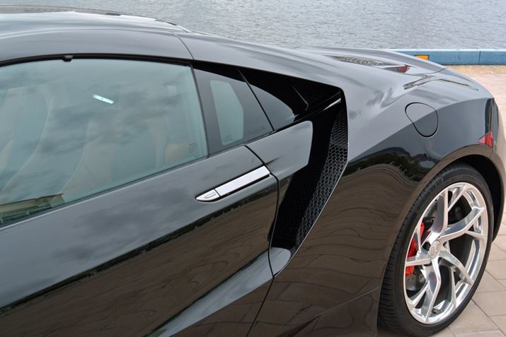 Cs[̓GACe[NƂȂfUCB{fBƂ̊ԂɌԂ̂