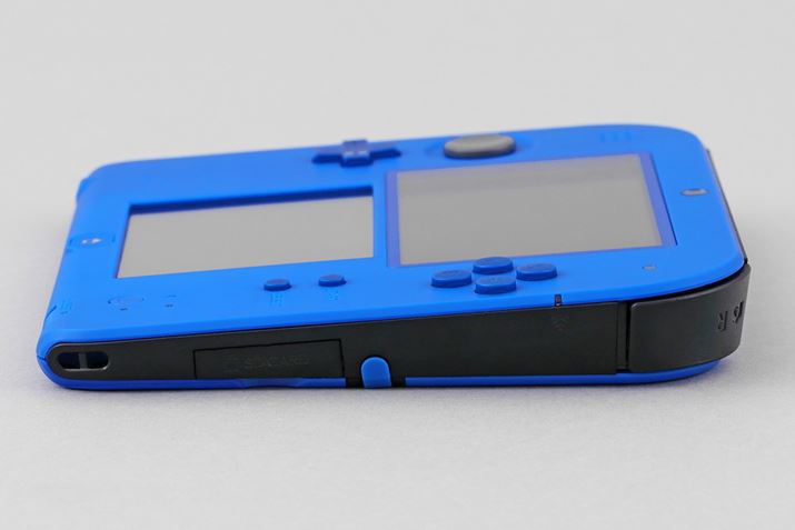 SDJ[hXbg͉EʂɗpӂAt^㕔փXCh邾ŃI[vł