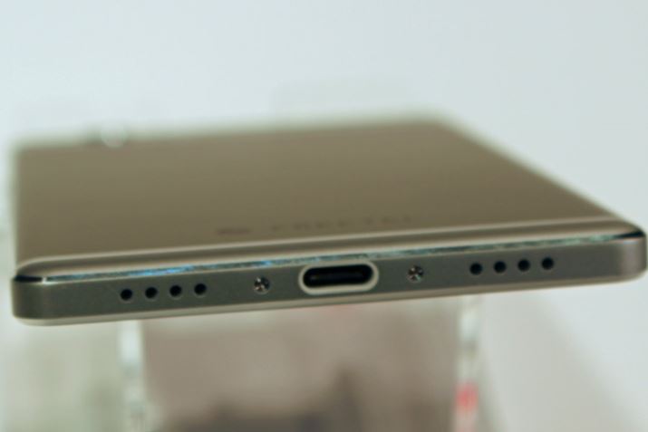 USB Type-C|[g𓋍ځB5V/3Ȁ[dɑΉĂ