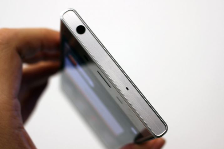 ɂȂނ悤ɁAʂ̃GbWۂ݂тт[ṽfUC