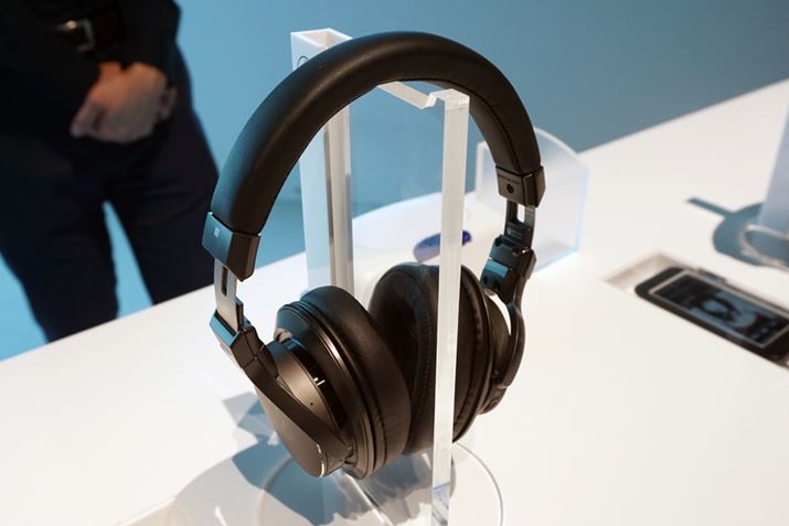 ATH-DSR7BTB2014NATH-MSR7x[XƂȂĂ