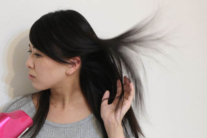 uCI sbhvɔׂĕア߁A͍Ɩѐ̒Ԃ畑オĂ܂