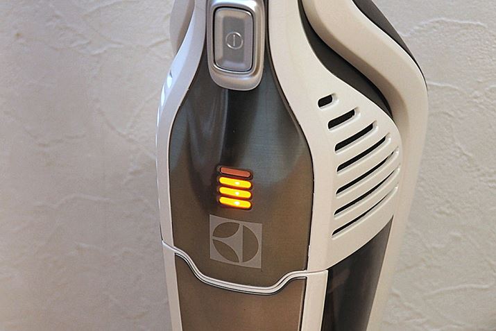 {̂ɂ4{LEDŁA܂ȃobe[cʂ킩̂֗