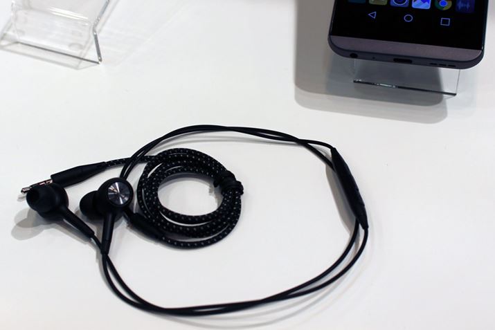 Bang&Olufsenuh̃Ji^CzĂAŉyy߂AƂ̂Ƃ