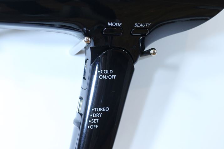 �u�r���[�e�B���[�h�v�͐�p�{�^���ɂ���ă����^�b�`�Ő؂�ւ��\