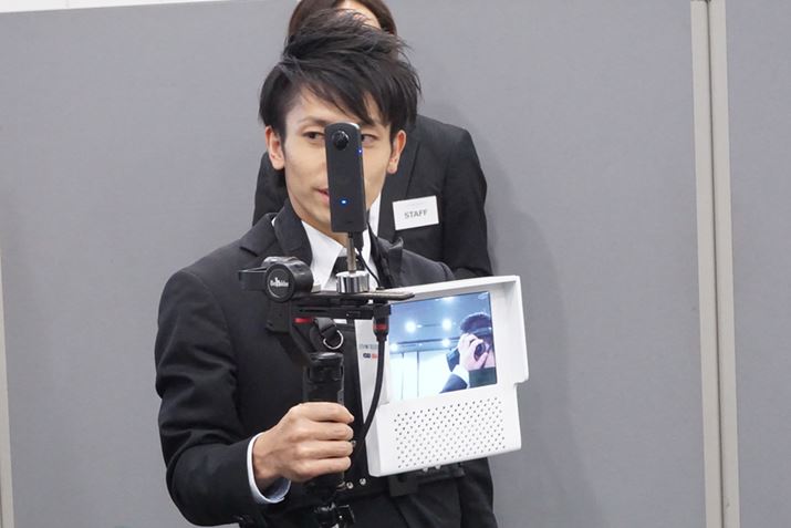 ���n�K�C�h�����������p�[���B360°�J�����ɂ̓��R�[�́uTHETA�v���g���Ă���