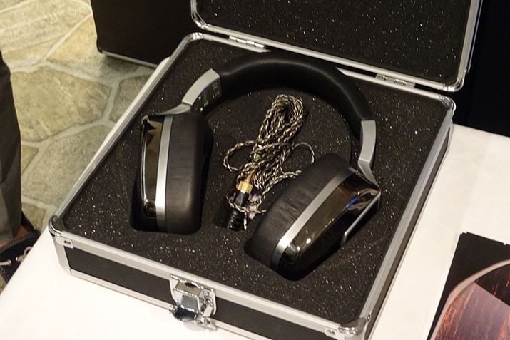 Edition 8 EX BEditionV[Y̎X^_[hƂĊJꂽ